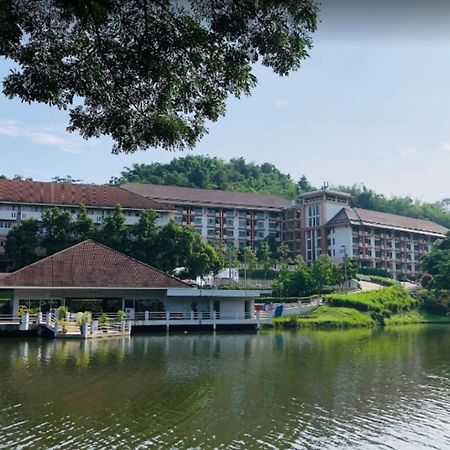 Wanawes Mae Fah Luang Hotel Chiang Rai Buitenkant foto